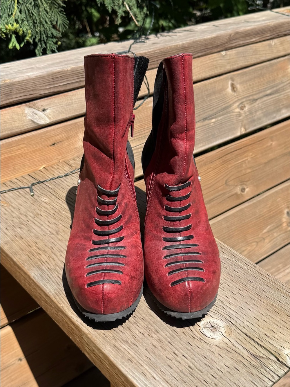 Fluevog Maleike boots -black & red - Picture 7 of 7